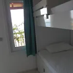 In House (adults Only) Hostel *