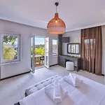 In House (adults Only) Kas