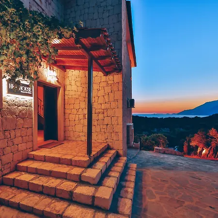 Hostel In House (adults Only) *