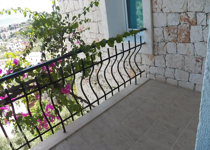 In House (adults Only) Hostel